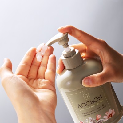 https://api.saadbeauty.com/storage/shop-product-more/5537/conversions/ZRi1L4yhKLdkQmmm4iJzNcUt2qt022SyhLGoJpOS-preview.jpg